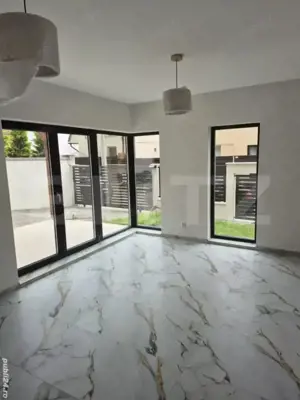Duplex de inchiriat, rezidențial/birouri, 11 mp, teren 200mp, zona semicentrala