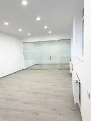 Spatiu central pentru birouri , 55 mp , zona centrala - imagine 3