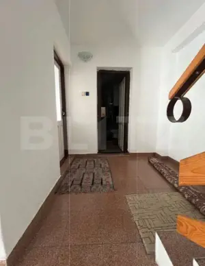 Spatiu de birouri, 280 mp, la vila, garaj, zona Piata 1 Mai - imagine 6