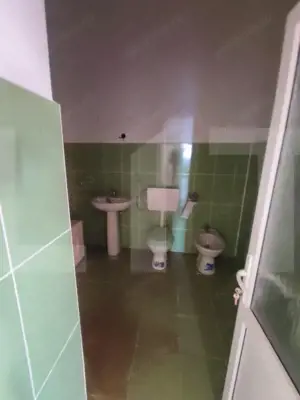 Spatiu comercial 83 mp, central - imagine 2