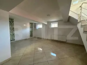 Spațiu comercial, 96 mp, zona Piața Mică