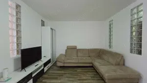 Ap 3 cam de închiriat str Grigore Moisil  Nufărul Plaza