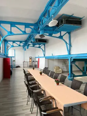 Spatiu comercial se inchiriaza /ora, suprafata de 220 mp, zona Splaiul Unirii