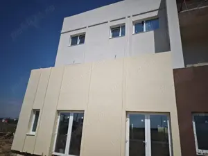 Apartamente și SAD urî de vânzare!