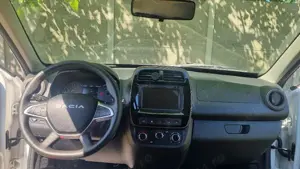 Dacia Spring 2024 de 65 CP,20000 km,impecabila - imagine 3