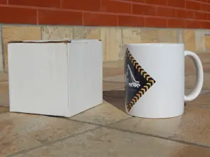 Cana personalizata "Vitrina cu machete" la cutie noua - imagine 3