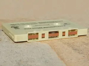 Caseta audio Pete's Dragon si The Fox and the Hound Walt Disney - imagine 4