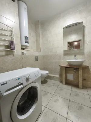 Garsoniera in zona Piata Universitatii - imagine 3