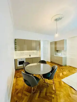 Apartament cu 3 camere, 58mp, zona Centrala