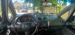 Vand suzuki sx4 an 2013 tractiune 4x4 - imagine 7 Vand suzuki sx4 an 2013 tractiune 4x4 - imagine 7