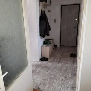 Apartament cu 3 camere decomandate