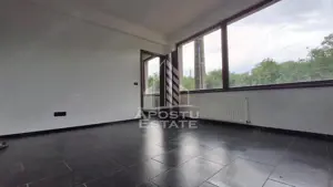 Spatiu comercial cu etaj, pentru activitati diverse