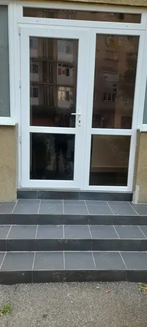 Vând spatiu comercial  - imagine 2