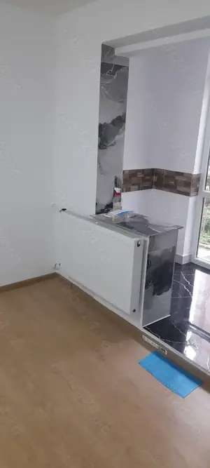 Vând spatiu comercial