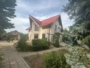 Casă P+M+Pod în Fundeni, compartimentare practică, teren 1.770 mp