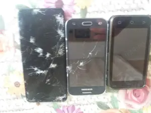 Vand telefoane Deteriorate Samsung - imagine 2