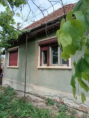 Casa și  grădina 2100 mp - imagine 2