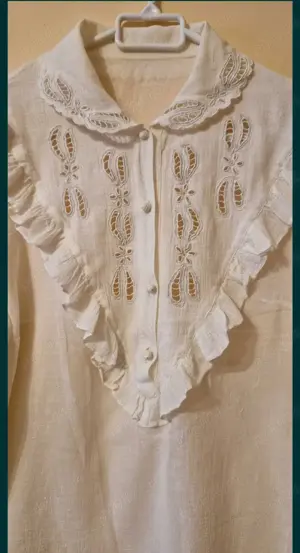 Camasa brodata , din pinza topita  - imagine 2
