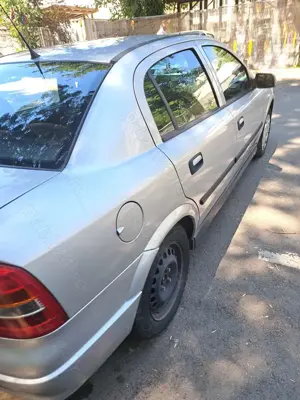 Opel Astra G Sedan 1.6  model Z16XEP 76Kw , 2006 ( pentru rabla sau piese) - imagine 8