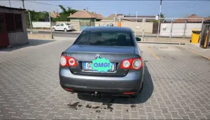 Vând vw Jetta 2009 - imagine 5