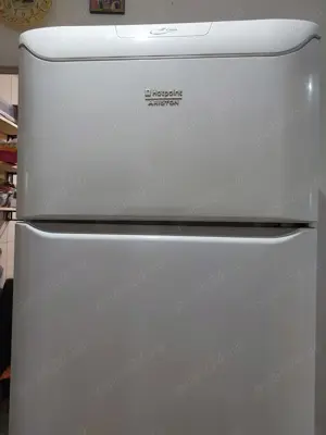 Vind frigider  în stare buna preț negociabil pornește de la 1000 de lei 