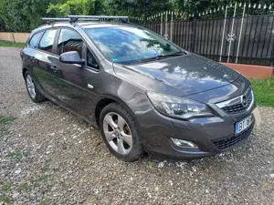 Opel astra j 2012..motor 1.7.....110hp - imagine 8