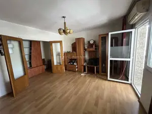 Apartament 3 camere - decomandat - Titulescu - Dr.Felix