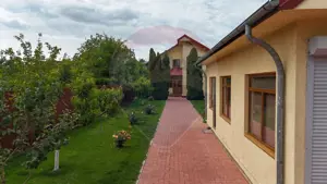 Casă de vânzare cu 280 mp și teren 1100 mp în Arcașilor Galați - imagine 3