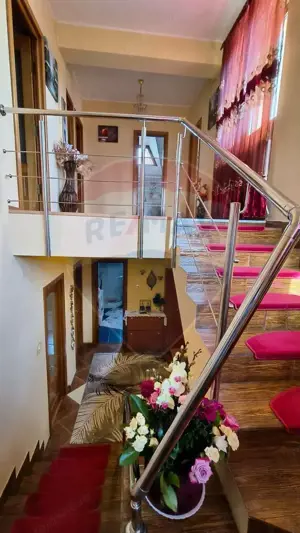 Casă de vânzare cu 280 mp și teren 1100 mp în Arcașilor Galați - imagine 11