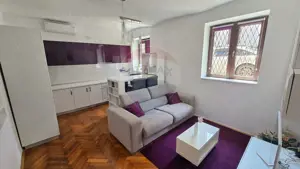 Apartament cu 3 camere de închiriat în zona P-ta Romana