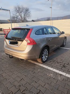 Volvo V60 2.0D euro 6 181 CP - imagine 3