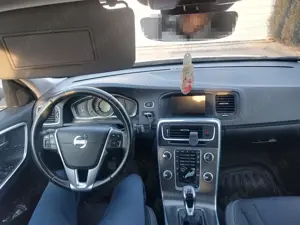 Volvo V60 2.0D euro 6 181 CP - imagine 4