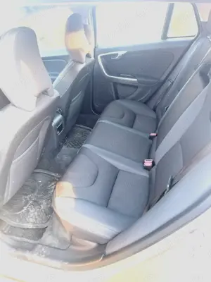 Volvo V60 2.0D euro 6 181 CP - imagine 7