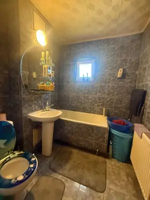 Vand apartament 3 camere decomandat Costesti,Arges - imagine 2