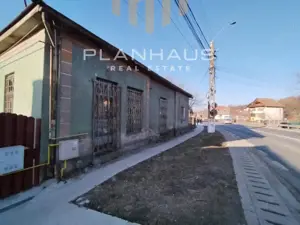Casă individuală/sediu de firmă  , Tăuții Măgherăuș , strada principală