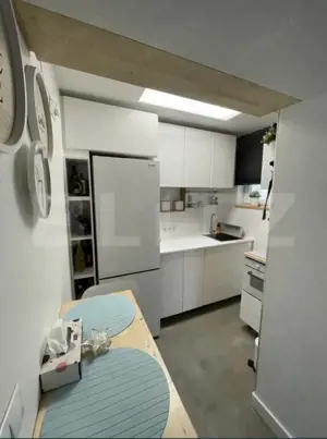 Apartament de vânzare, cu 2 camere, 35 mp, zona Micro 14 - imagine 5