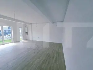 Spatiu, de vanzare, 77 mp, zona Torontalului