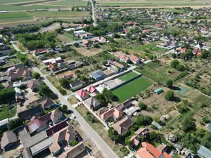 Casă cu teren de 2171 mp, zona centrală Șimand - imagine 11