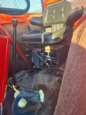 Tractor unversal U650 - imagine 2