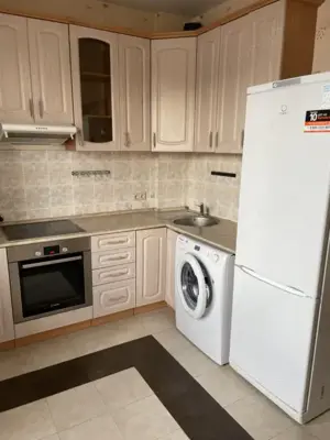 De Inchiriat Garsonieră situată la 7 minute de Mega Mall.