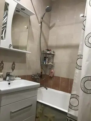 Oferim spre închiriere o garsonieră cochetă, situată ultracentral, în zona Universitate - imagine 2