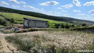 teren intravilan in comuna Livezeni 