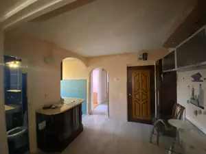 Apartament 3 camere, zona buna, spre inchiriere - imagine 8