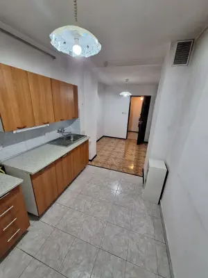  De vânzare   Apartament 2 camere decomandat, Etaj 1, Bloc de cărămidă   Circumvalațiunii - imagine 2