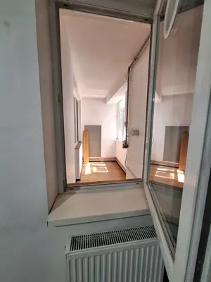  De vânzare   Apartament 2 camere decomandat, Etaj 1, Bloc de cărămidă   Circumvalațiunii - imagine 3