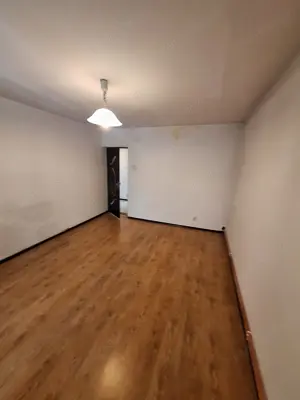  De vânzare   Apartament 2 camere decomandat, Etaj 1, Bloc de cărămidă   Circumvalațiunii - imagine 8