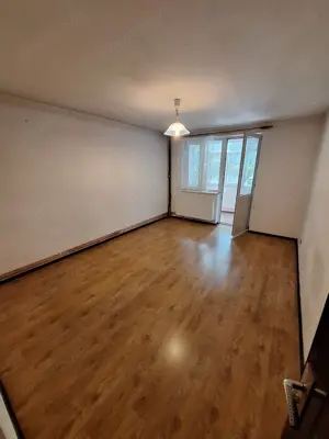  De vânzare   Apartament 2 camere decomandat, Etaj 1, Bloc de cărămidă   Circumvalațiunii - imagine 4