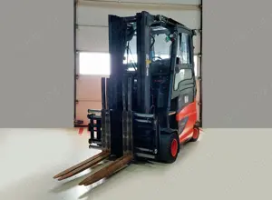 Stivuitor electric LINDE, sarcina utila 3000 kg