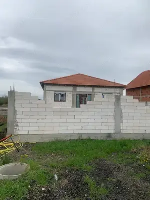 Vand casa si teren , cartier in plina dezvoltare , comuna Bethausen - imagine 3 Vand casa si teren , cartier in plina dezvoltare , comuna Bethausen - imagine 3