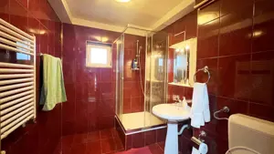 Casa individuala 5 camere I Posibil spatiu comercial I 300 mp I Parcul Lacul Tei - imagine 20 Casa individuala 5 camere I Posibil spatiu comercial I 300 mp I Parcul Lacul Tei - imagine 20